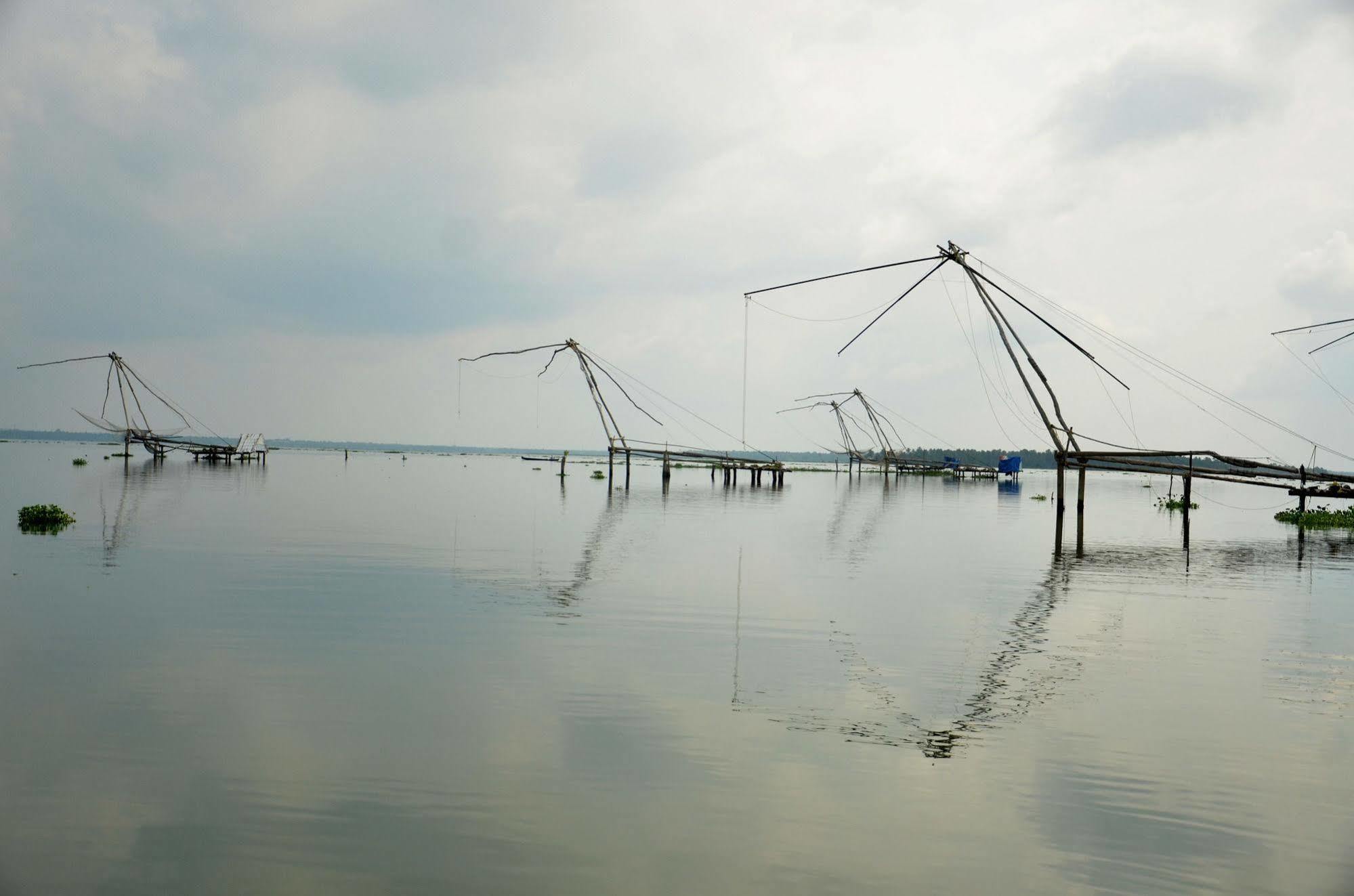 Lake Symphony Resort Kochi Kültér fotó