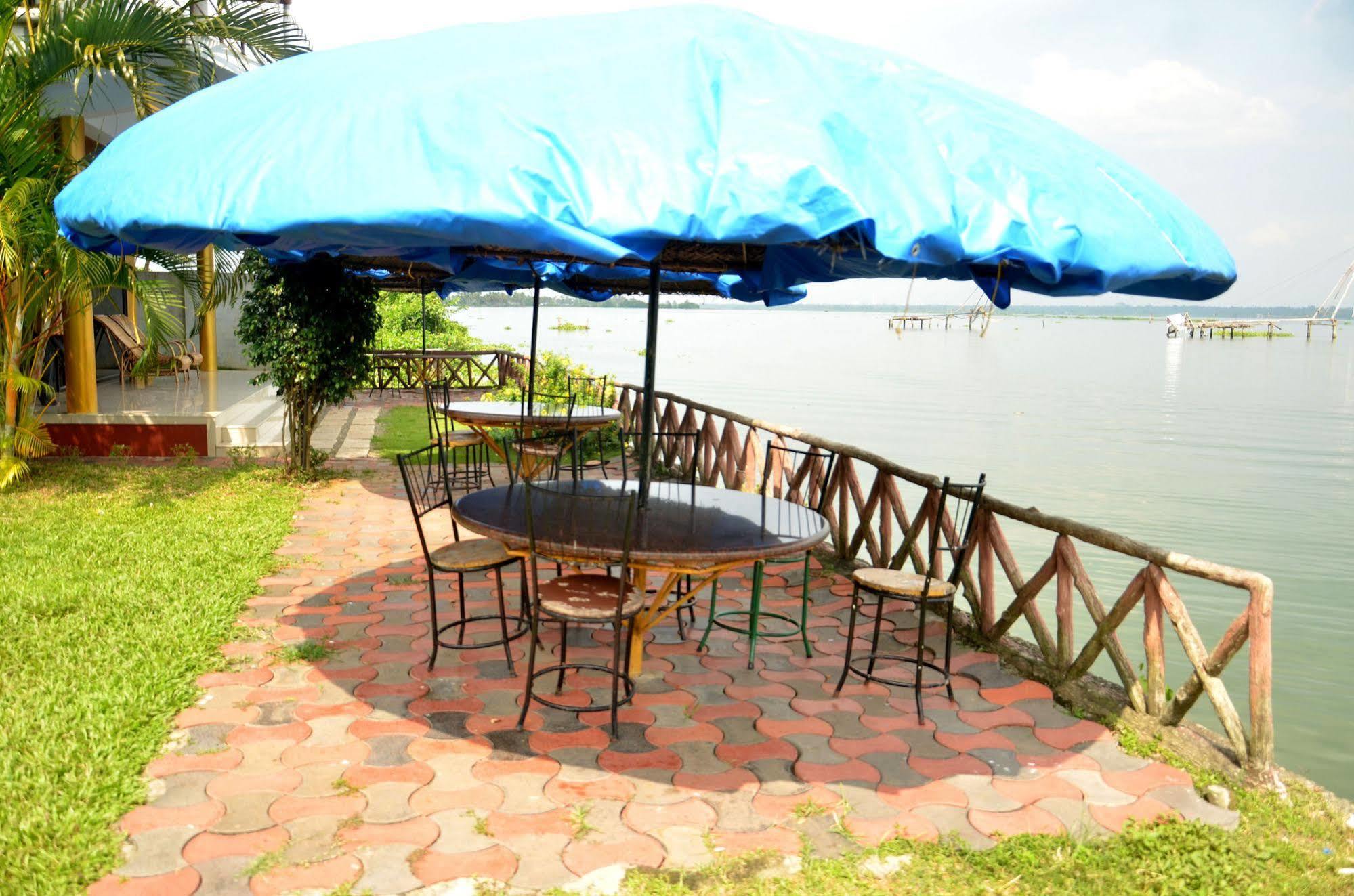 Lake Symphony Resort Kochi Kültér fotó